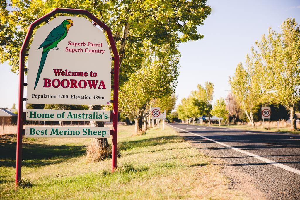 Boorowa Hotel Екстериор снимка