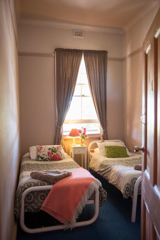 Boorowa Hotel Екстериор снимка