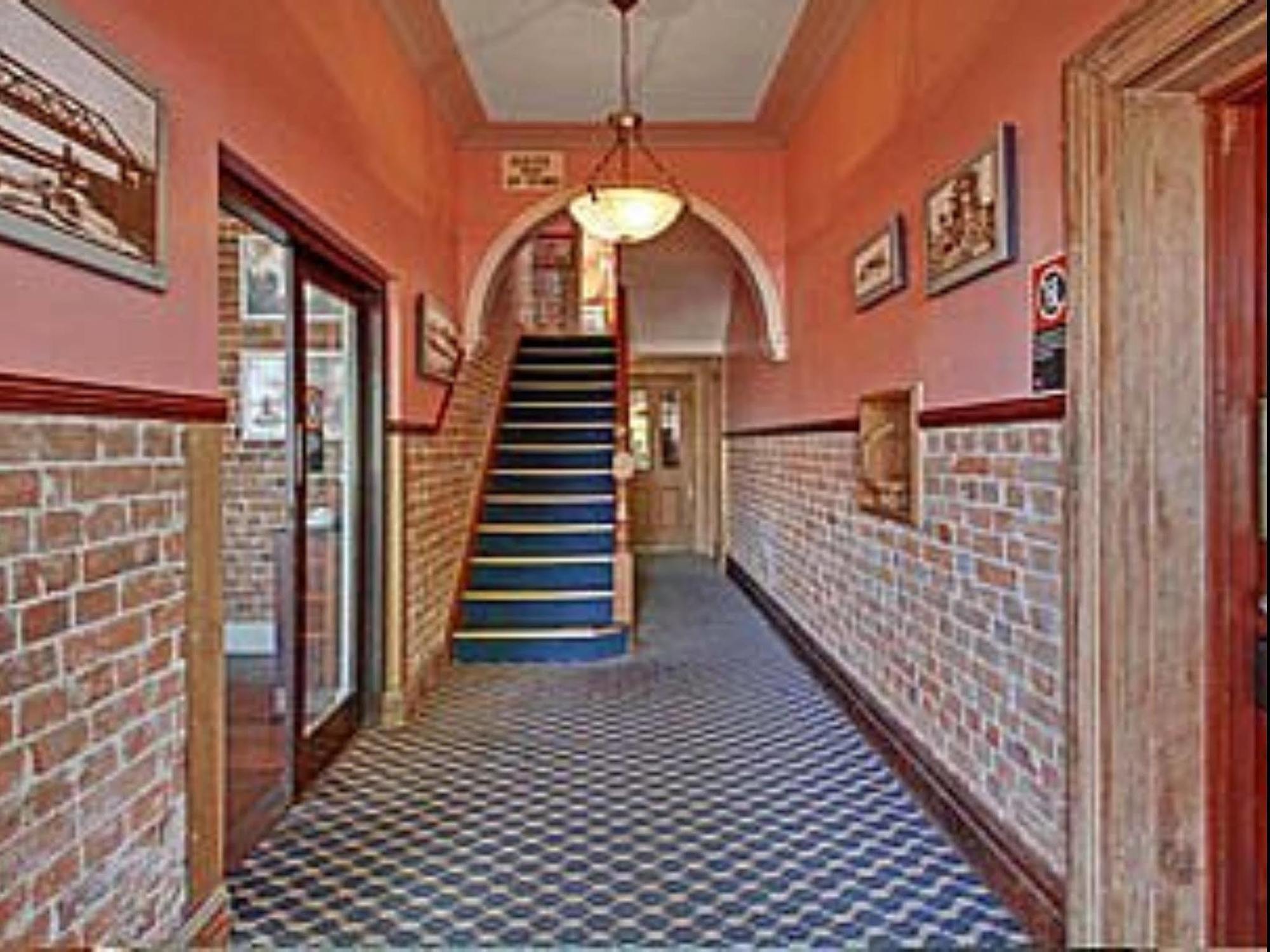 Boorowa Hotel Екстериор снимка